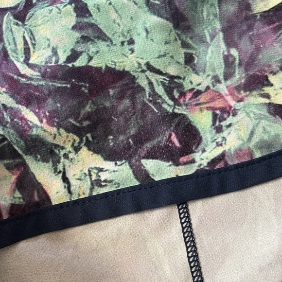 Lululemon speed shorts 2 - Picture 6 of 7